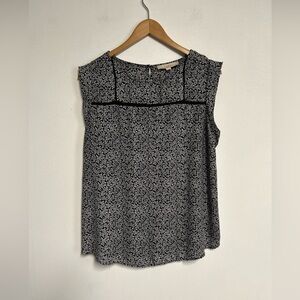 Loft Women's Large Black White Mini Floral Print Shell Blouse Cutout‎ Keyhole